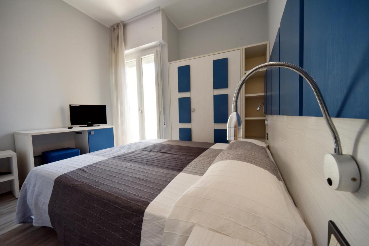 Hotel Mirabella Риччоне Екстер'єр фото