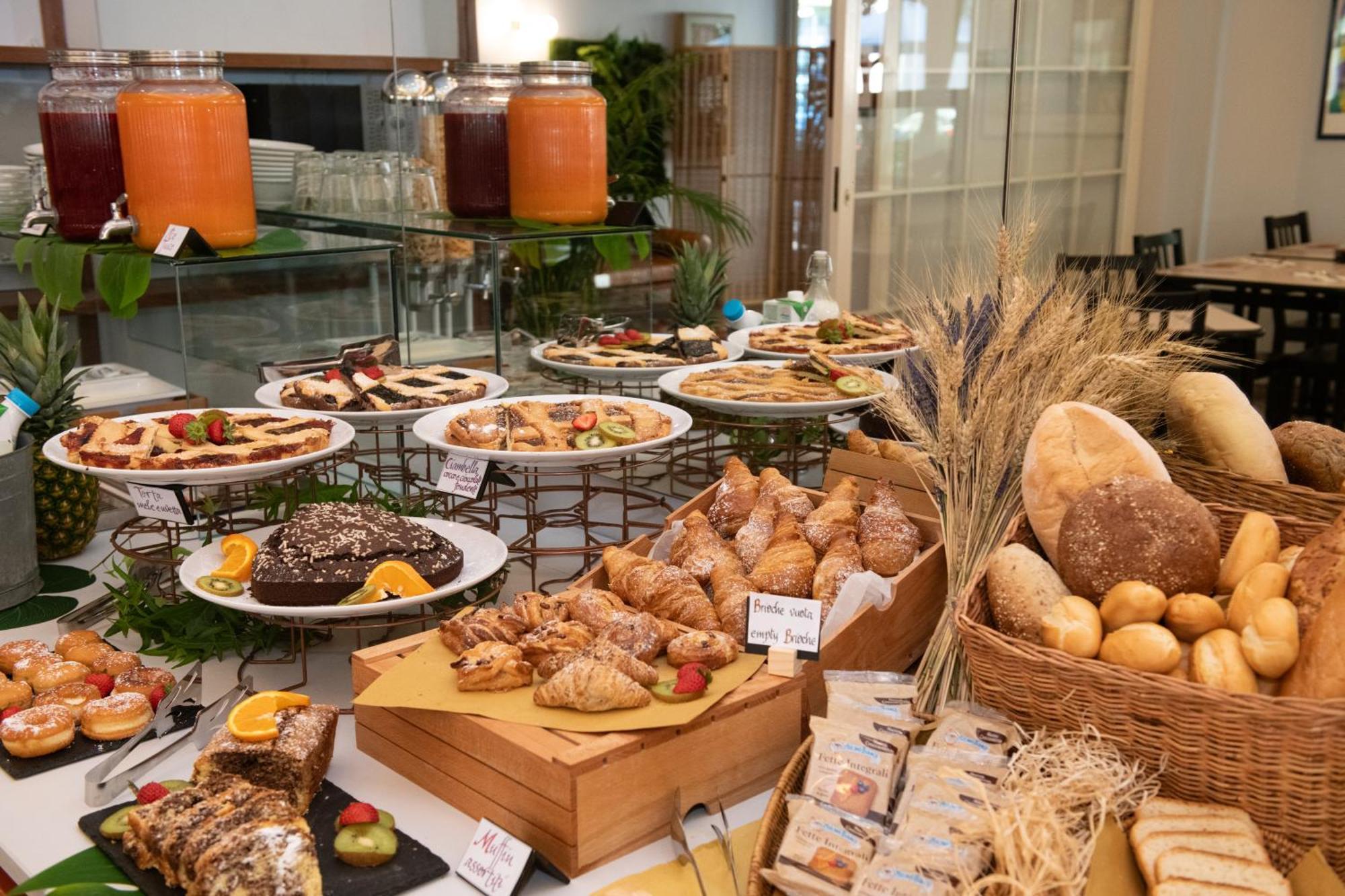 Hotel Mirabella Риччоне Екстер'єр фото