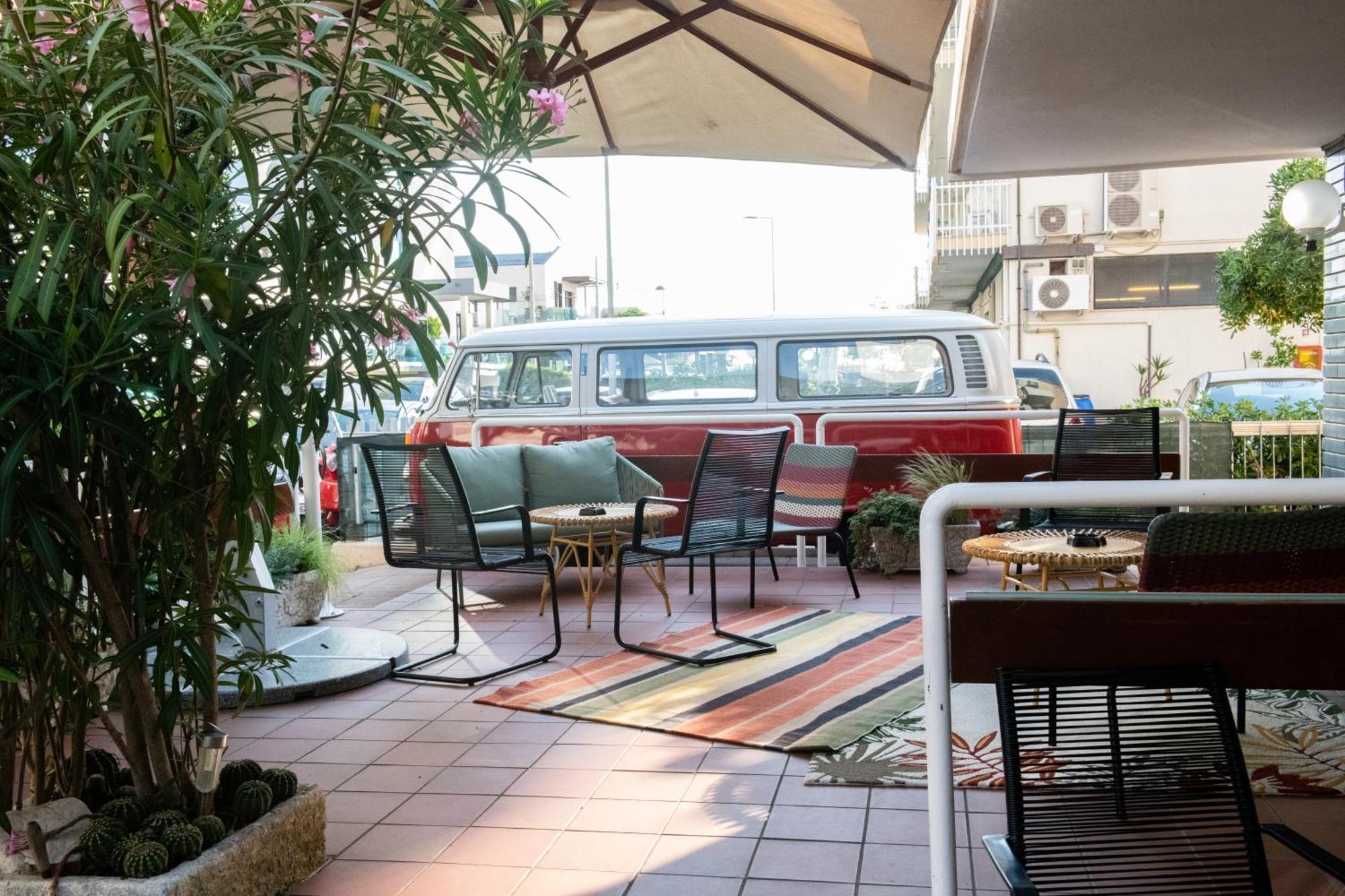 Hotel Mirabella Риччоне Екстер'єр фото