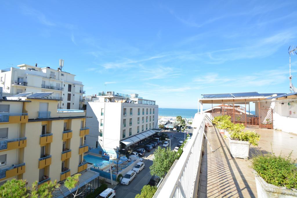 Hotel Mirabella Риччоне Екстер'єр фото
