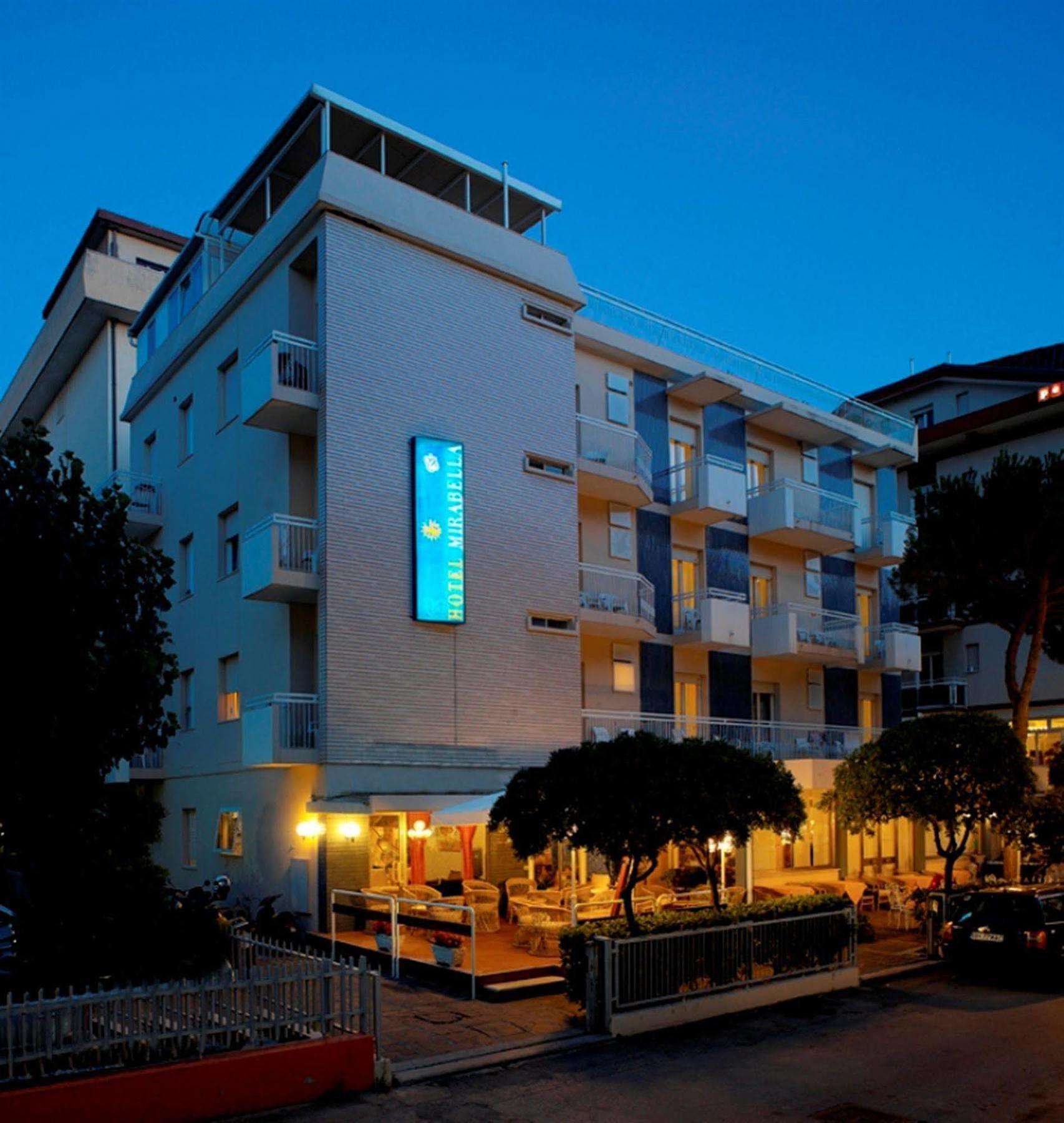 Hotel Mirabella Риччоне Екстер'єр фото